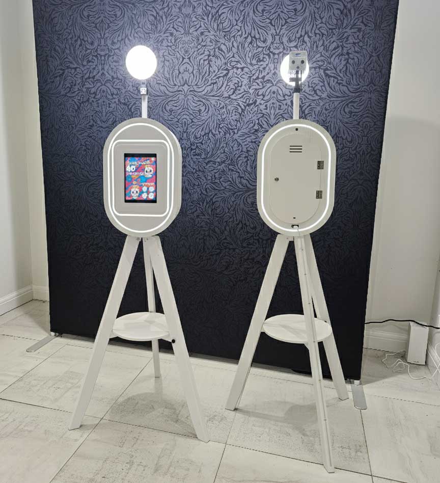 Vintage Selfie Photo Booth for hire photo